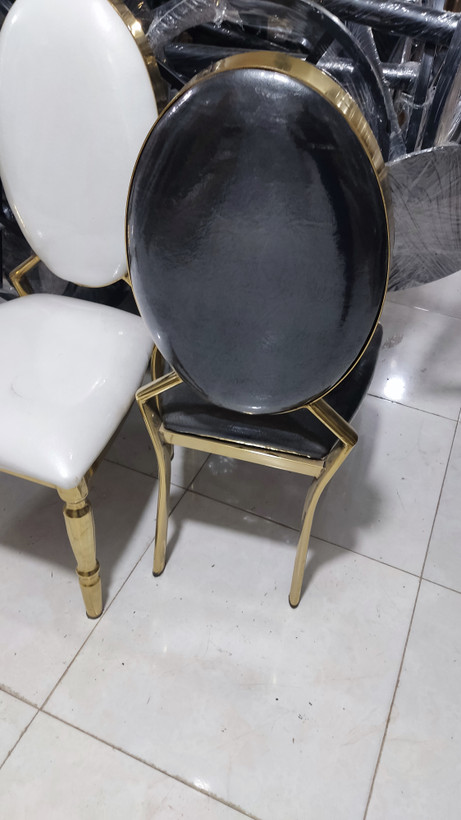 صندلی دور بیضی