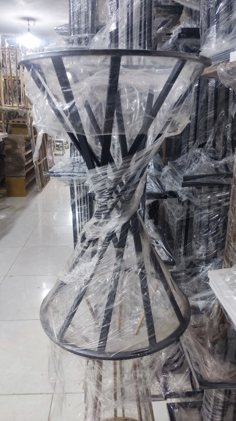میز سوارز پیچی
